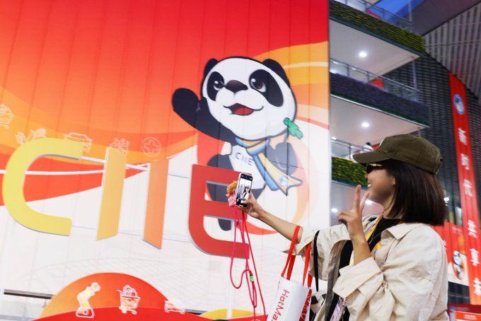 智能化在進(jìn)博會(huì)技術(shù)裝備展區(qū)展臺(tái)搭建設(shè)計(jì)中的運(yùn)用  