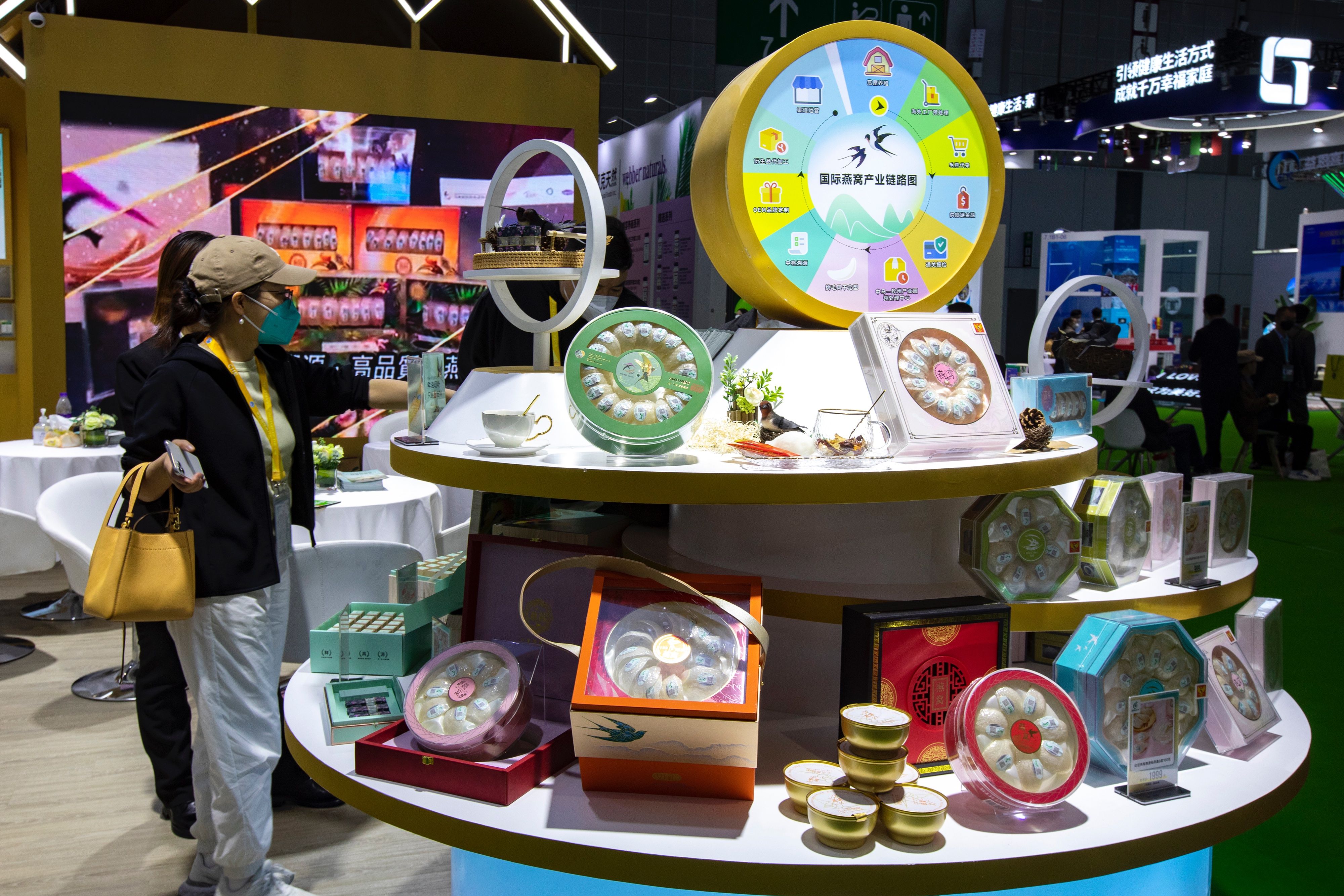 個性化定制：進博會消費品展區(qū)展臺搭建設(shè)計的未來趨勢  
