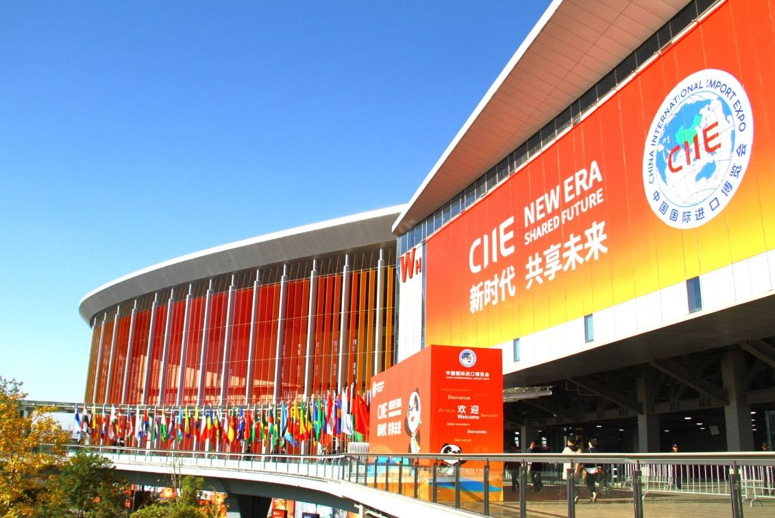 進博會展臺設(shè)計：如何將品牌故事融入進博會展臺設(shè)計